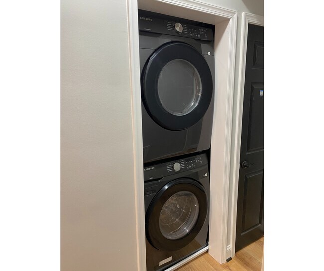 Building Photo - 2501 Linden Ave