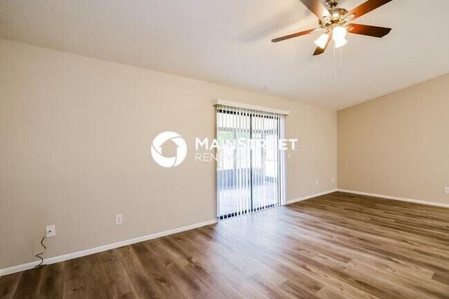 Foto del edificio - 3 Bedroom Pet-Friendly Home in Orlando, FL with Main Street Renewal