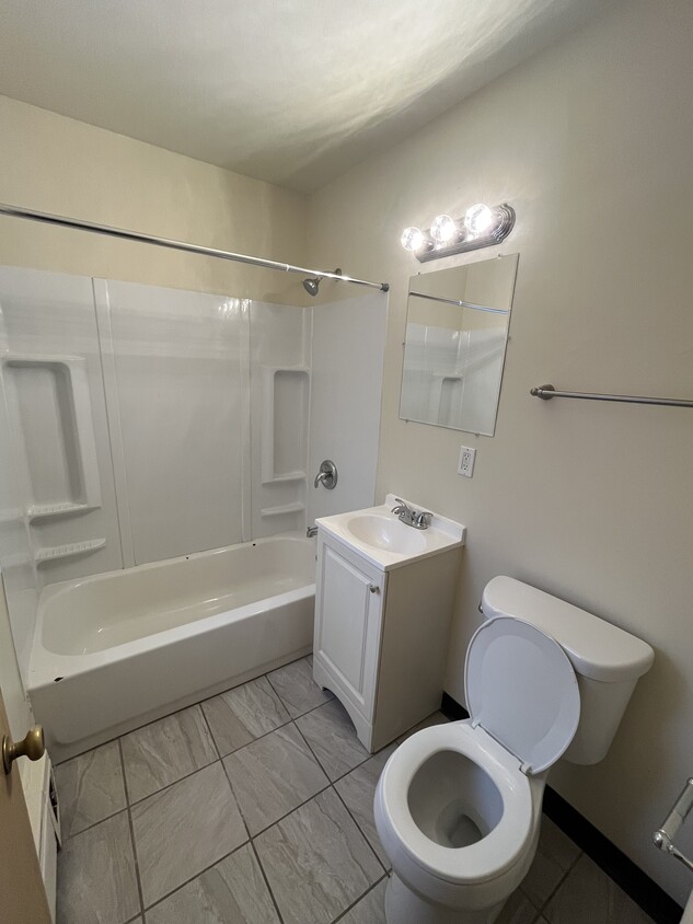 Bathroom - 8428 W Lisbon Ave