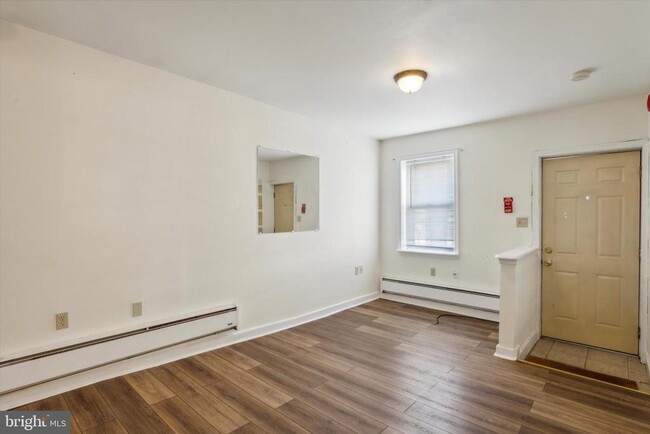 Foto del edificio - 2855 E Thompson St