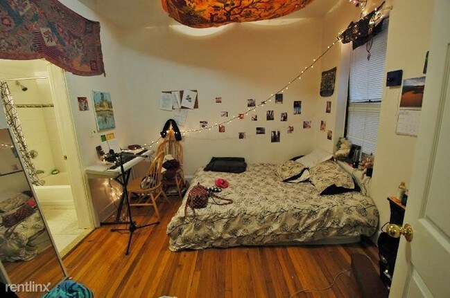 Foto del edificio - 38 Westland Ave