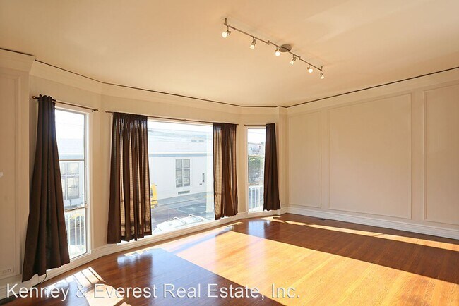 Building Photo - 4 br, 1 bath House - 2034 Grove Street