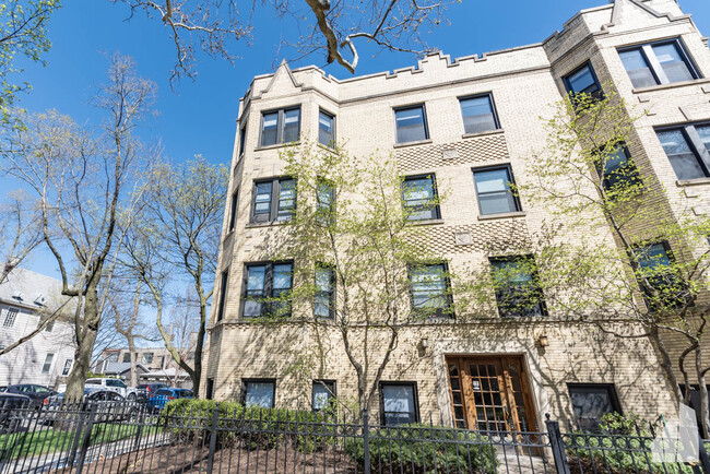 Building Photo - 5075 N Wolcott Ave