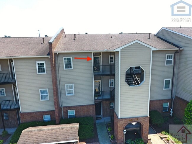 Building Photo - 123 W End Pl