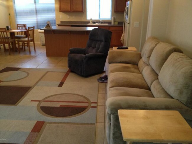 Foto del edificio - 4325 E Windsong Dr