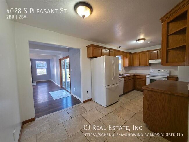 Foto del edificio - 4028 S Pleasant St