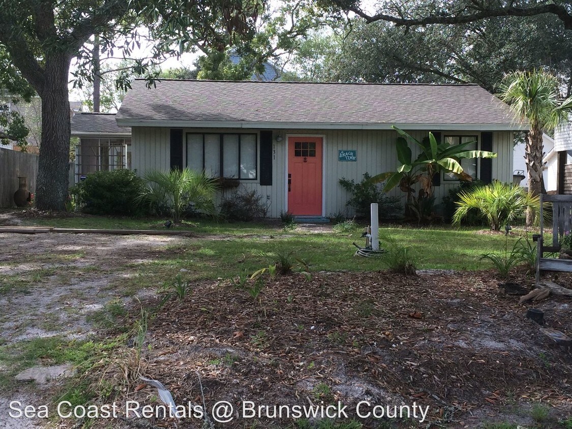 131 NE 35th St, Oak Island, NC 28465 House for Rent in Oak Island, NC