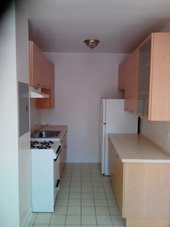Foto del edificio - 7300 Venture Apartments