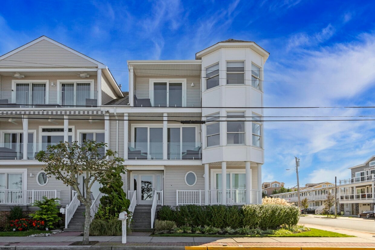 Foto principal - 9416 Amherst Ave