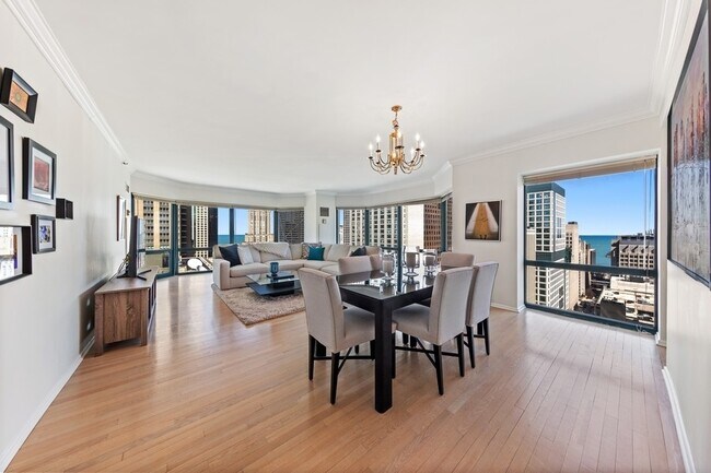 Building Photo - 100 E Huron St