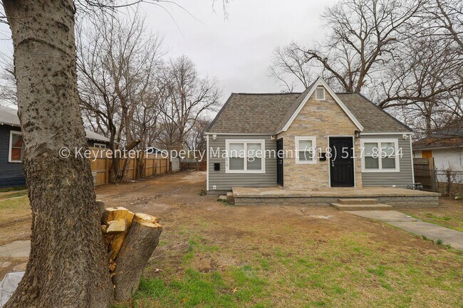 Building Photo - E Haskell St Duplex