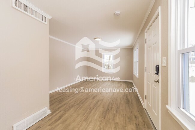 Foto del edificio - 8317 Olive St