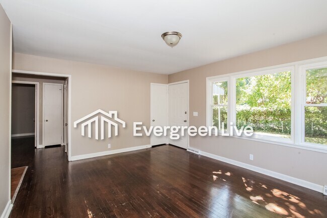 Foto del edificio - 5704 Chandler St