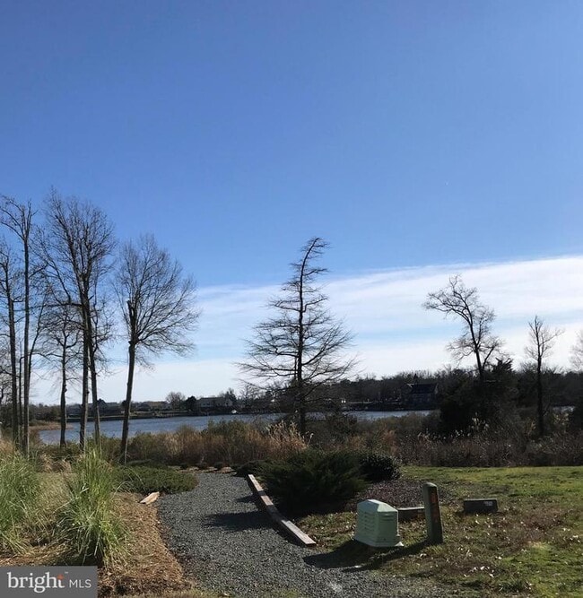 Building Photo - 316 Monroe Point Dr