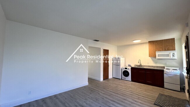 Foto del edificio - Charming 2bd/1ba dupplex near UCD Med Center