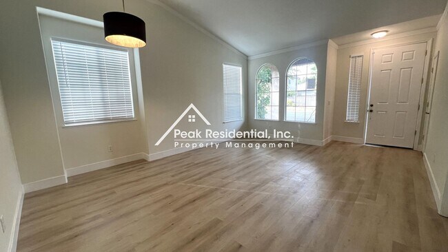 Building Photo - Wonderful 4bd/2ba Natomas Home!