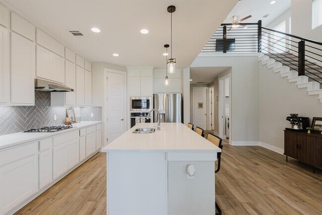 Foto del edificio - 1104 Lickety Ln