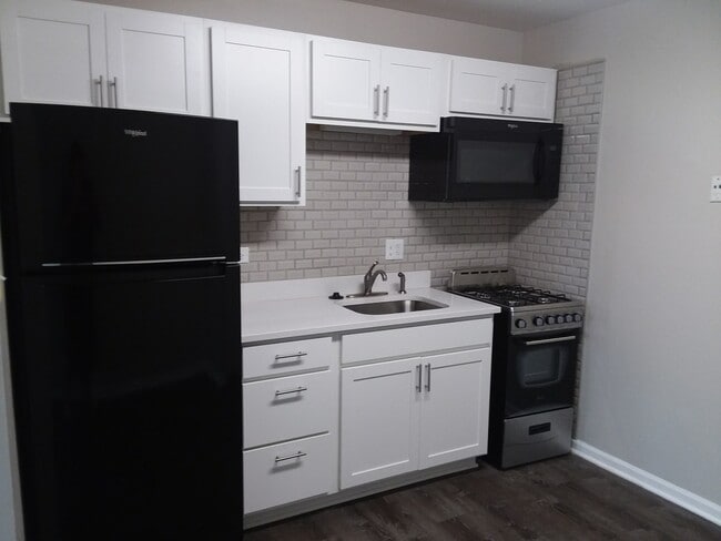 Interior Photo - Village Park Apartments, LLC