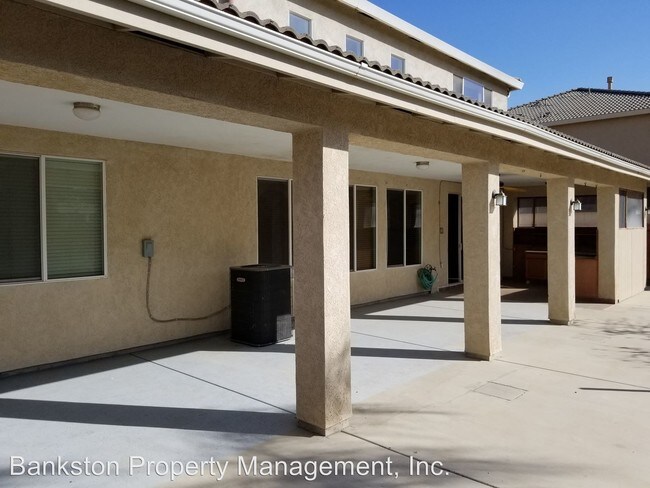 Foto del edificio - 5 br, 3 bath House - 299 Campbell