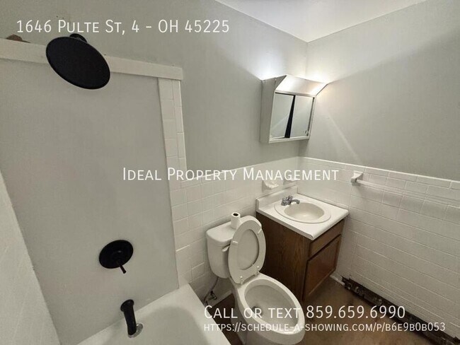 Building Photo - 1646 Pulte St
