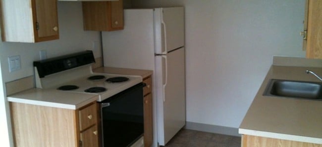 Kitchen - Northwood Meadows Apartments