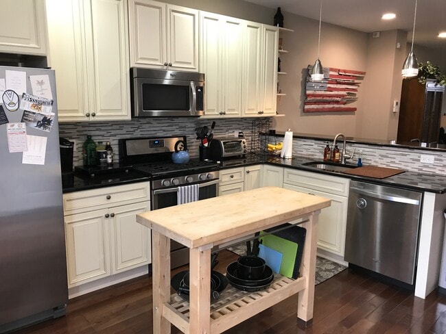 kitchen - 1235 S 17th St