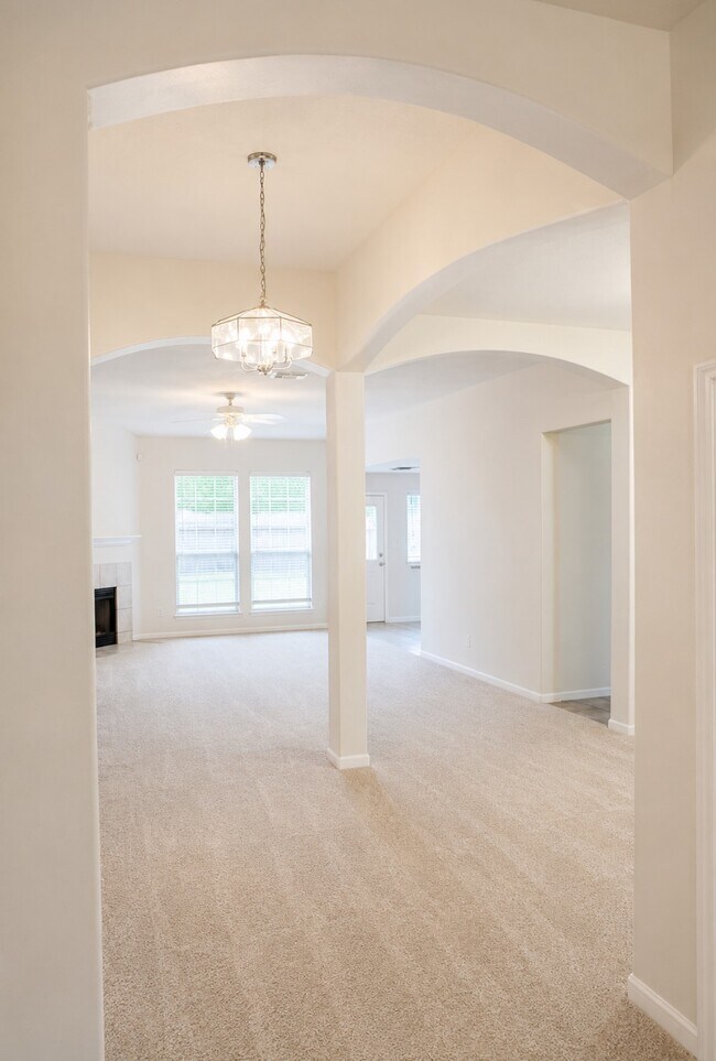 Foto del edificio - 15154 Kingsbridge Way