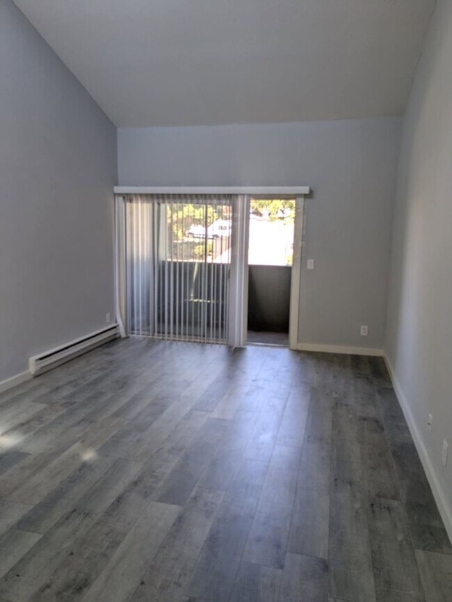 Foto del edificio - Great 1br 1ba in Vallejo with Patio Commun...