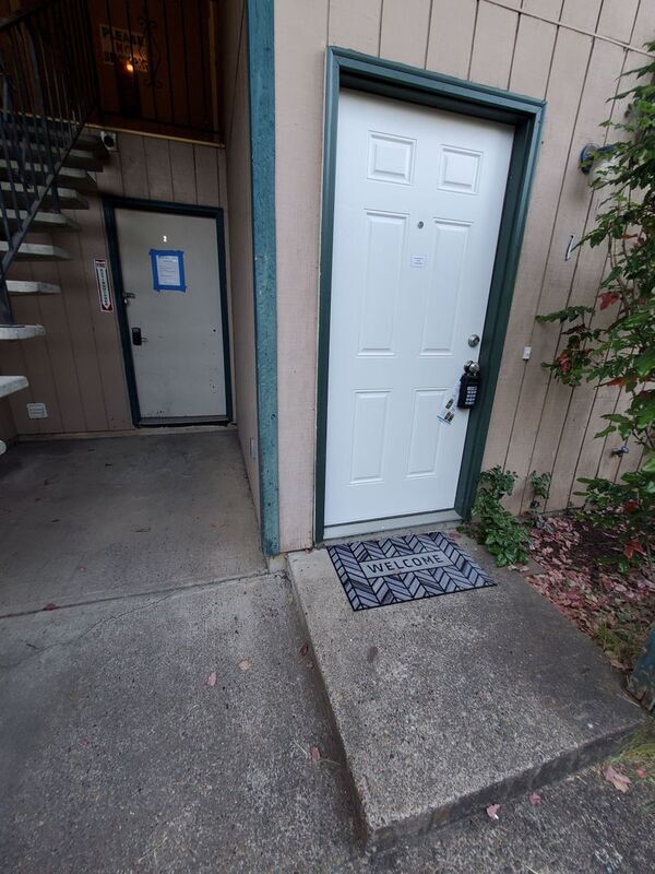 Foto del edificio - 3719 Hawthorne Ave NE