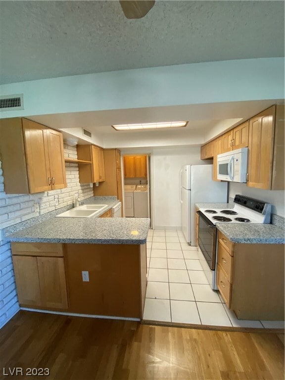 Foto del edificio - 3157 Pinehurst Dr