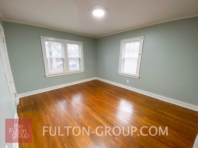 Building Photo - 99 Luton Ave SE