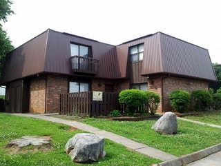 Primary Photo - 9128 Woodpark Ln NW