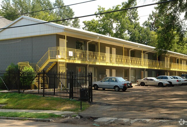 Building Photo - 445 Hooker St