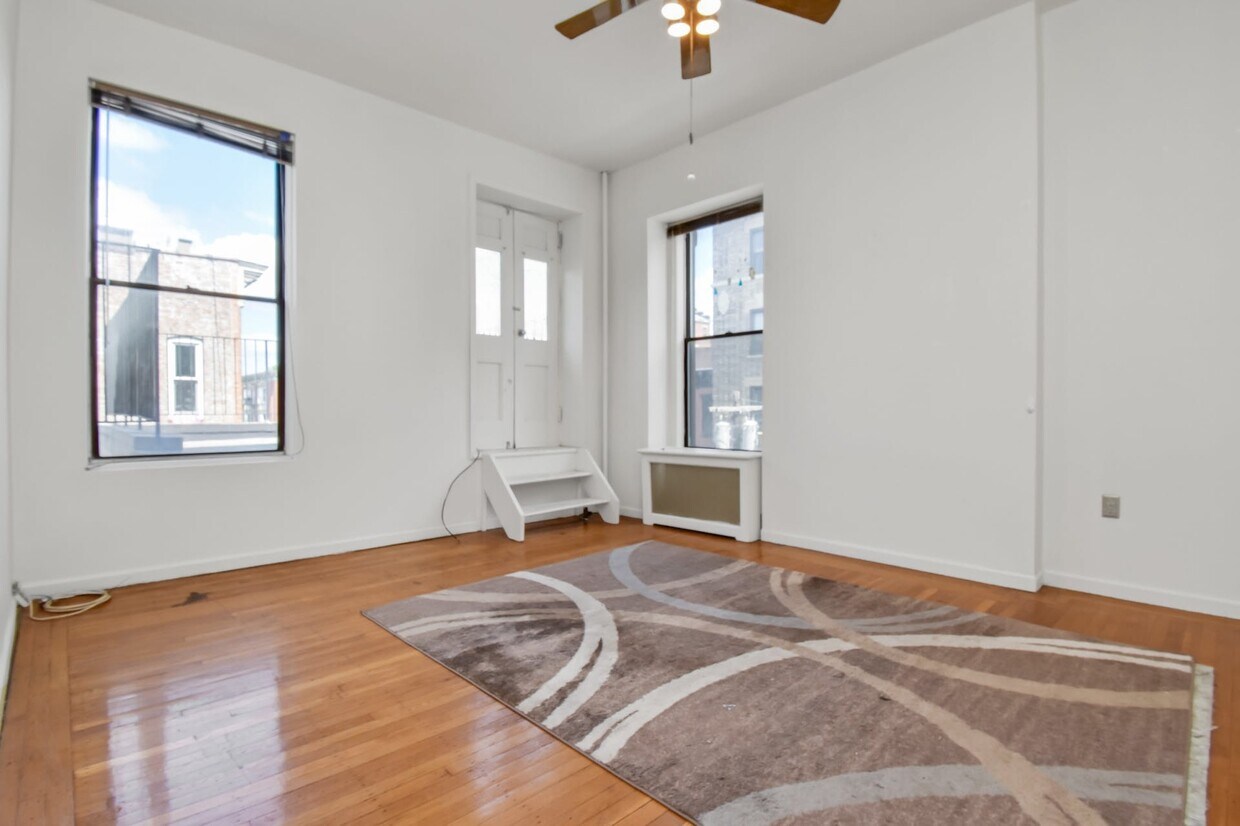 Primary Photo - 938 Hudson St