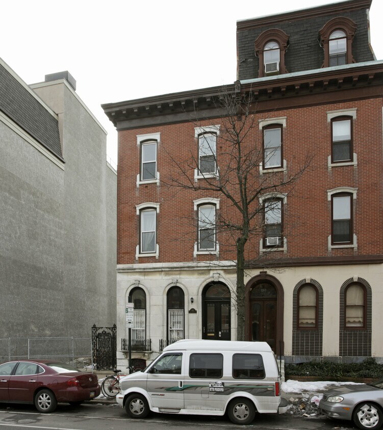 Foto del edificio - 1912 Spring Garden St