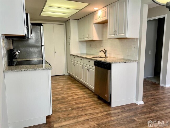 Foto del edificio - 117 Ironwood Plaza