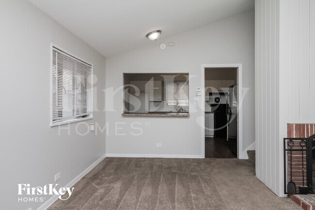 Foto del edificio - 15138 Meadow Ln