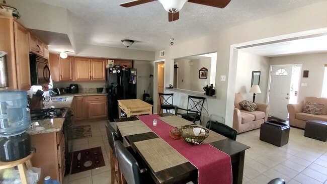 Building Photo - 1149 Carlos Rey Cir SW