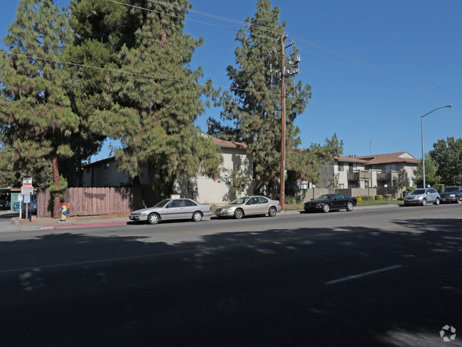 Foto del edificio - Edgewood Apartments