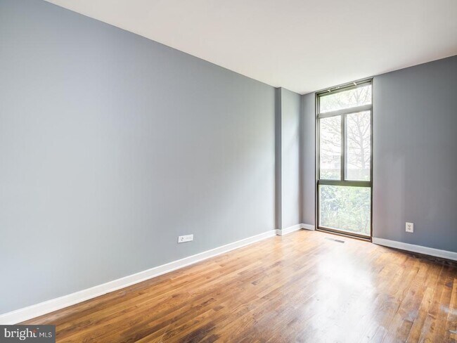 Foto del edificio - 1265 Delaware Ave SW