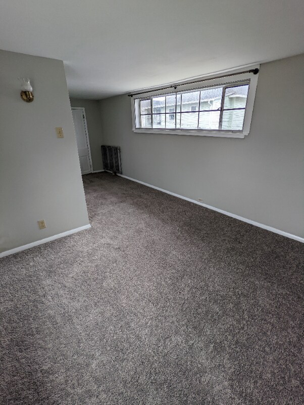 Foto del edificio - 152 E 3rd St