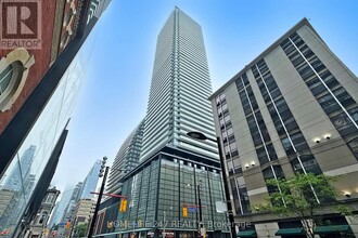 Building Photo - 501-2501 Yonge St
