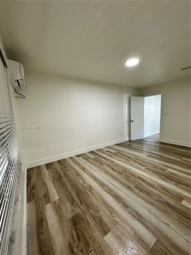 Foto del edificio - 111 SW 31st Ct