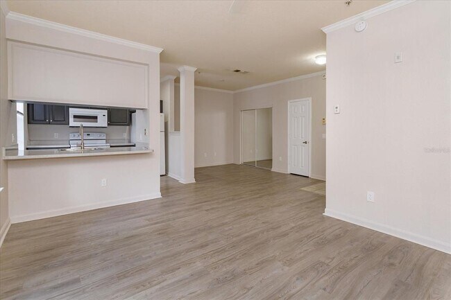 Foto del edificio - 860 N Orange Ave