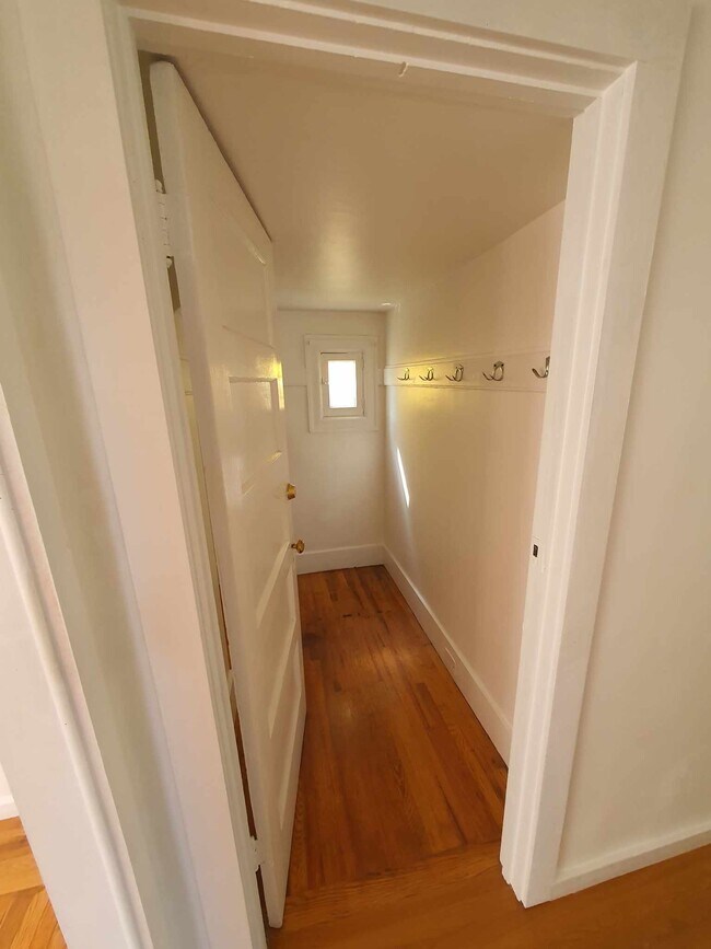 Foto del edificio - 627 E 15th St