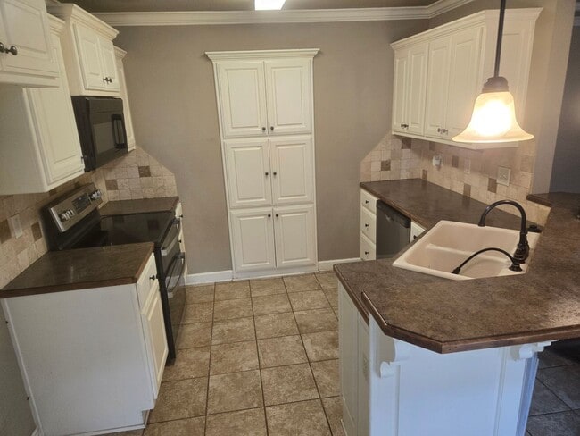 Building Photo - 327 Austin Creek Dr