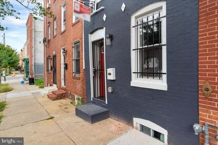 Foto principal - 1230 W Lombard St