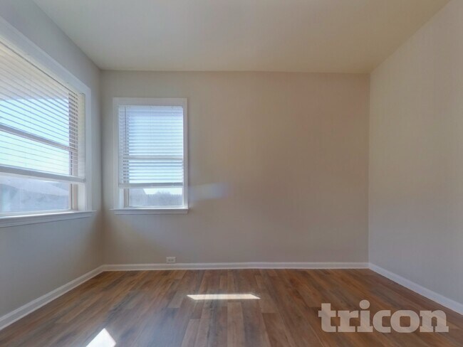 Building Photo - 33 Berwick Way