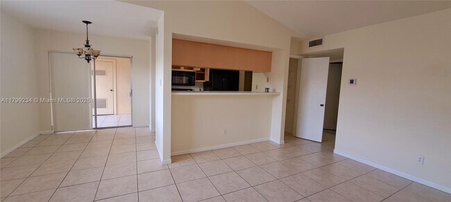 Foto del edificio - 15320 SW 106th Terrace