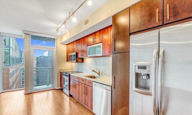 Foto del edificio - 1025 1st St SE